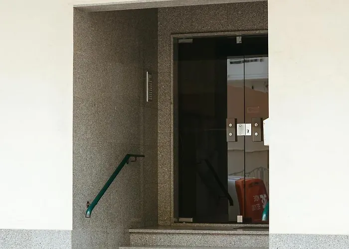 Daire Cristina - Proximo Da Armação de Pêra