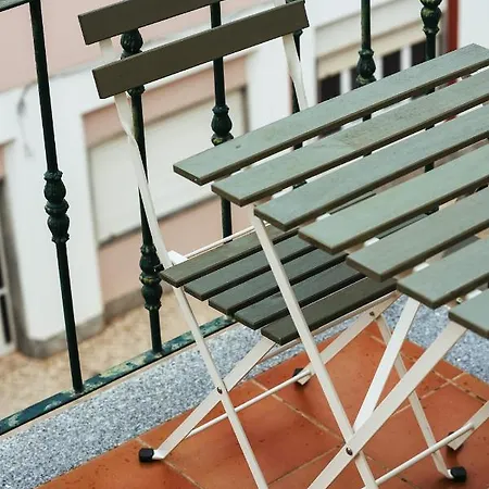 Cristina - Proximo Da Армасан-де-Пера